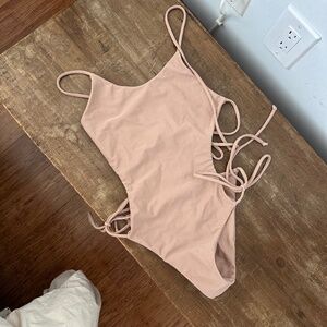 Storm swimwear 1 piece